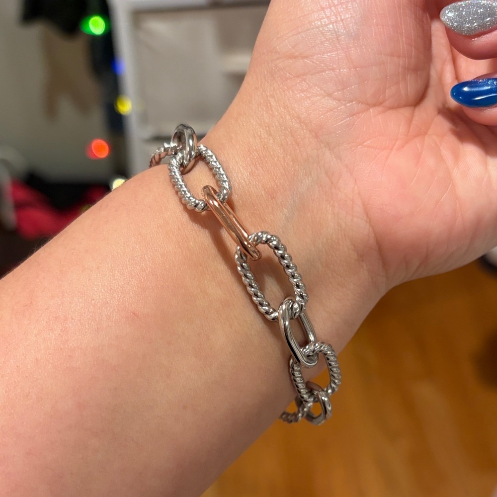 Elegant Silver Chain Bracelet